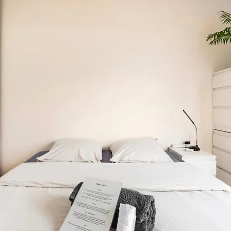 Calme Avec Terrasse Homestay szállás *
